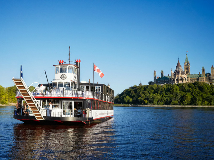 Le bateau Ottawa River Queen